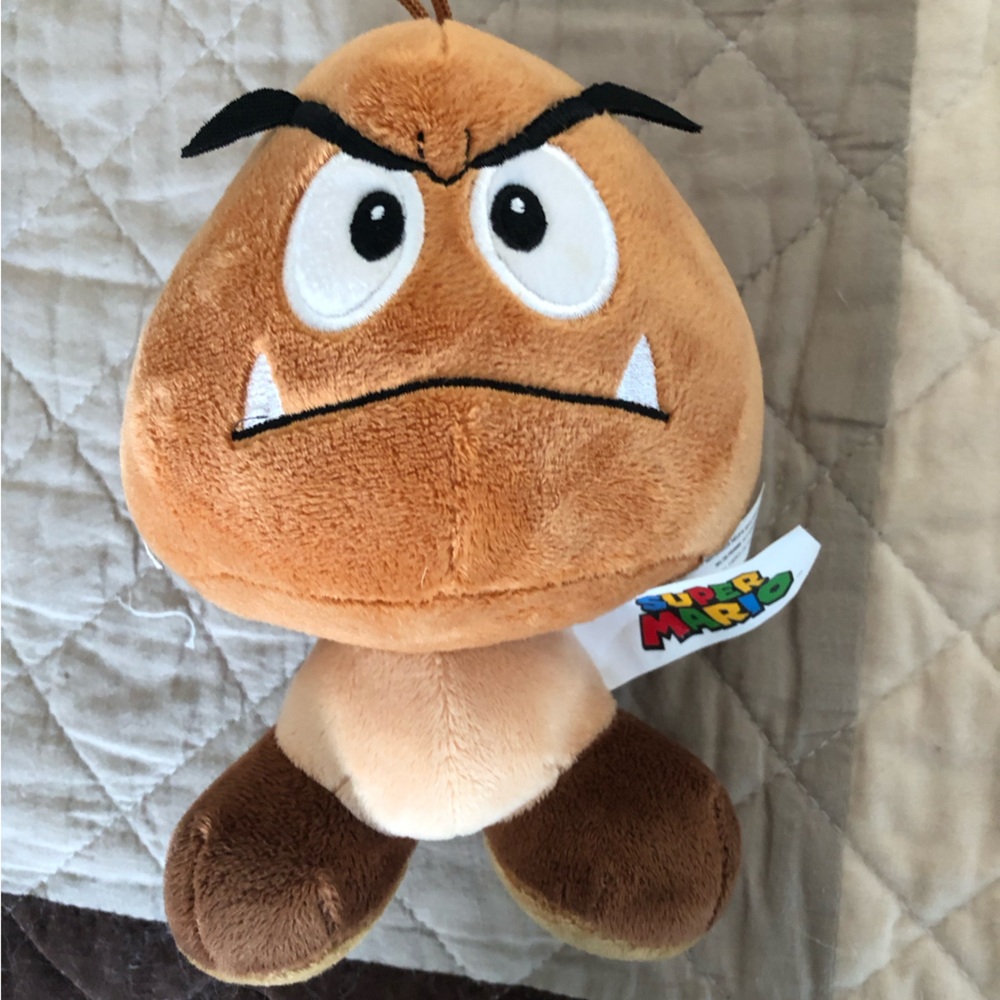 Super Mario Goomba